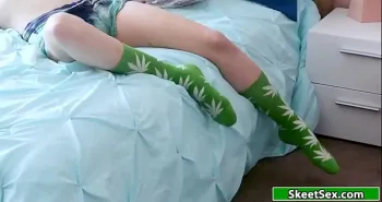 فيلم إباحي عالي الدقة ومجنون يظهر فيه رجل ذو عضو ذكري كبير وهو يمارس الجنس مع فتاة صغيرة xnxx 2026